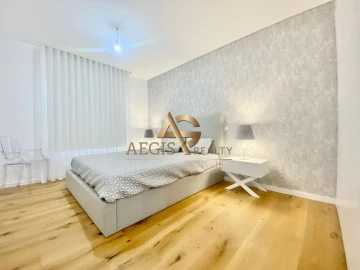 Apartamento T5 para Venda em Funchal (São Pedro)