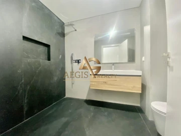 Apartamento T5 para Venda em Funchal (São Pedro)