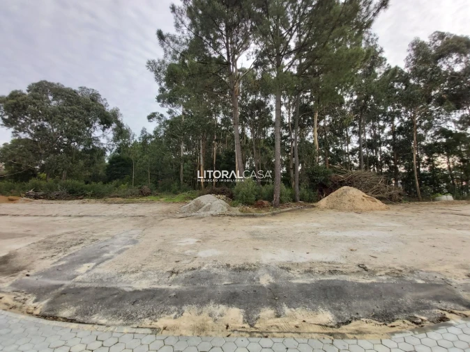 Terreno para Venda em Eixo e Eirol Foto 4