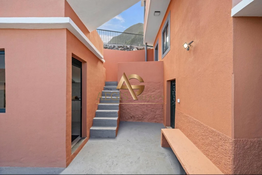 Moradia T2 para Venda em Ponta Delgada Foto 22