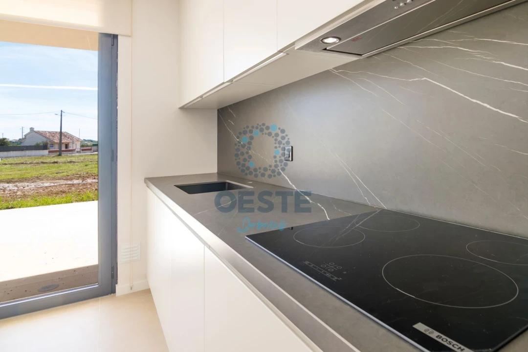 Moradia T4 para Venda em Lourinhã e Atalaia Foto 13