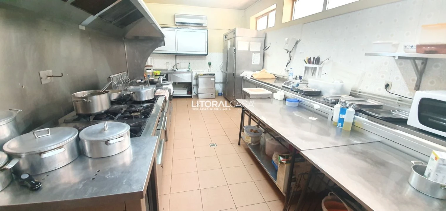 Loja para Venda em Travassô e Óis da Ribeira Foto 4