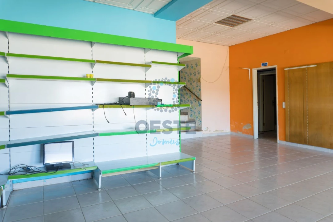 Moradia T4 para Venda em Painho e Figueiros Foto 9