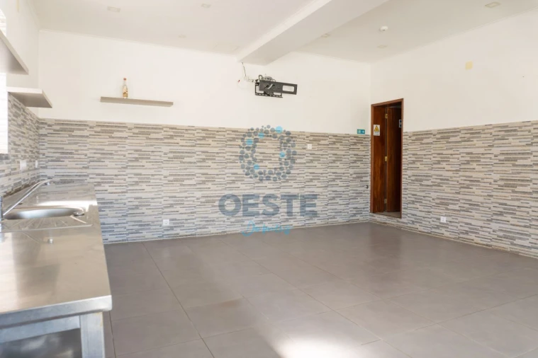 Moradia T4 para Venda em Painho e Figueiros Foto 5