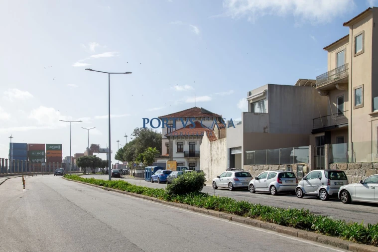 Moradia T6 para Venda em Matosinhos e Leça da Palmeira Foto 6