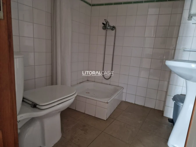 Loja para Venda em São João de Loure e Frossos Foto 15