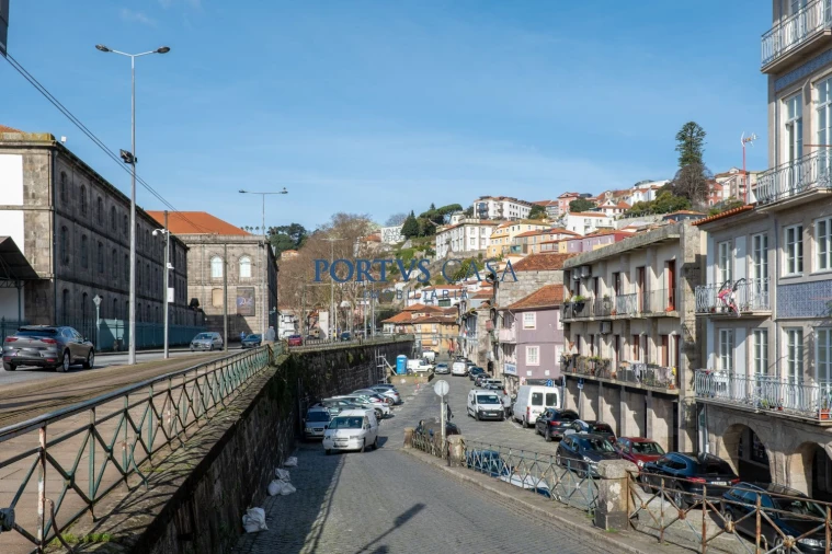 Loja para Trespasse em Cedofeita, Santo Ildefonso, Sé, Miragaia, São Nicolau e Vitória Foto 24