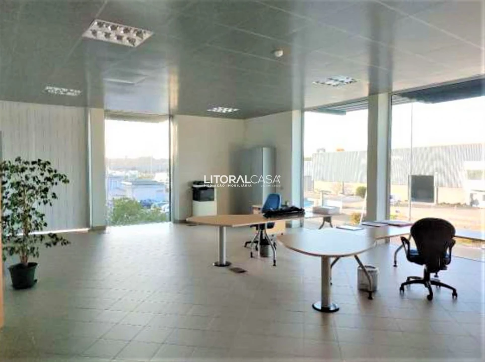 Loja para Venda em Porto de Mós - São João Baptista e São Pedro Foto 17