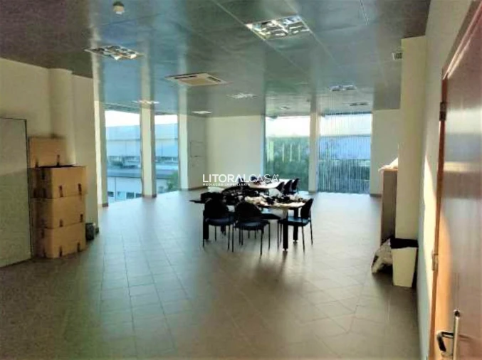 Loja para Venda em Porto de Mós - São João Baptista e São Pedro Foto 18