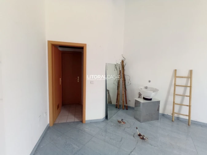 Loja para Venda em Recardães e Espinhel Foto 8