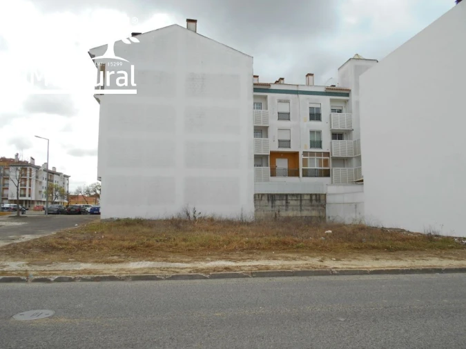 Terreno para Venda em Almeirim Foto 11