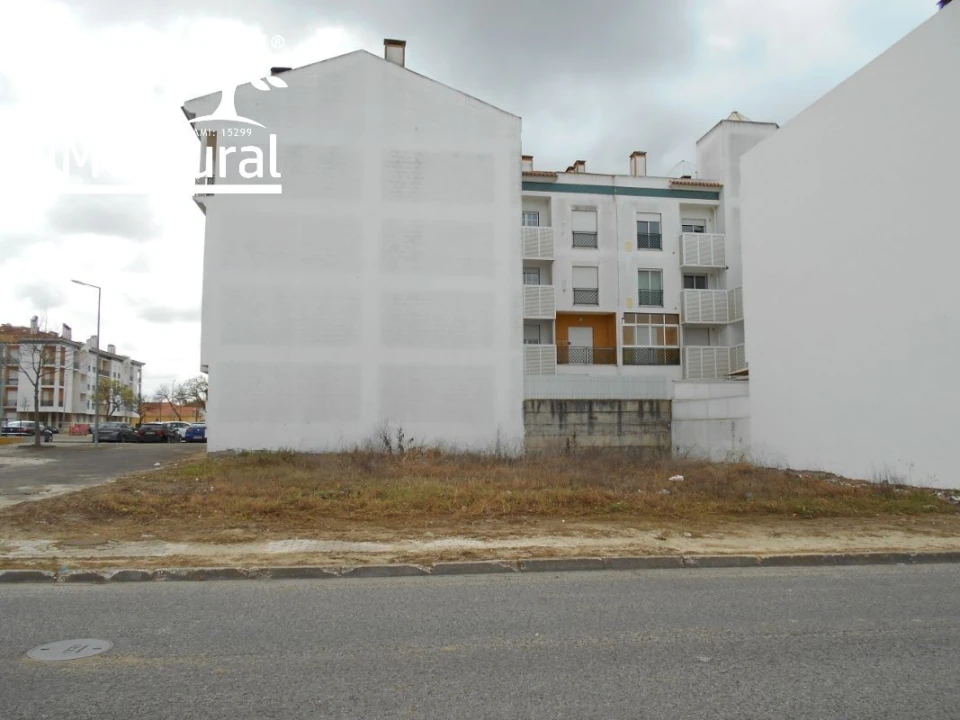 Terreno para Venda em Almeirim Foto 11