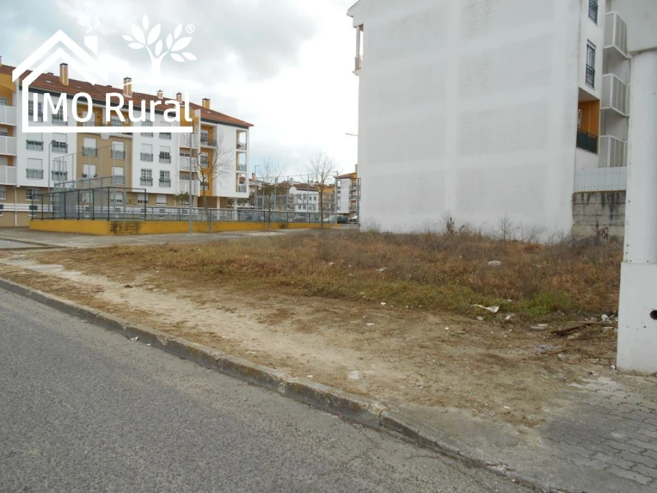 Terreno para Venda em Almeirim Foto 4