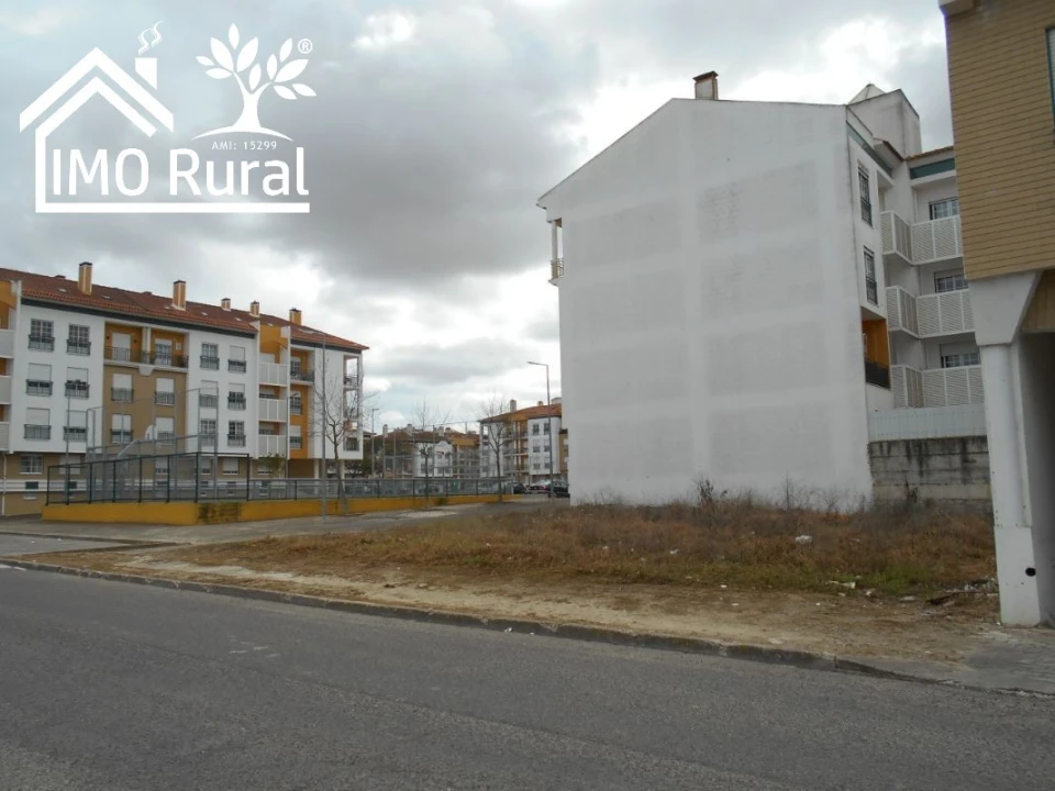 Terreno para Venda em Almeirim Foto 1