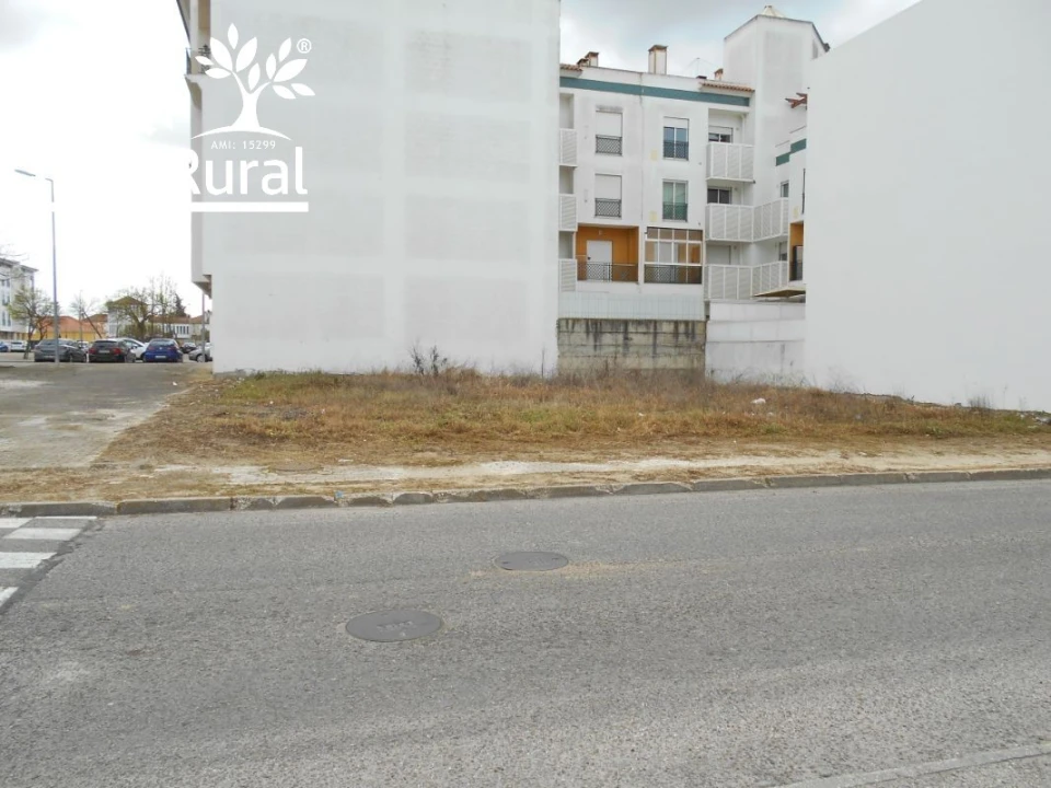 Terreno para Venda em Almeirim Foto 3