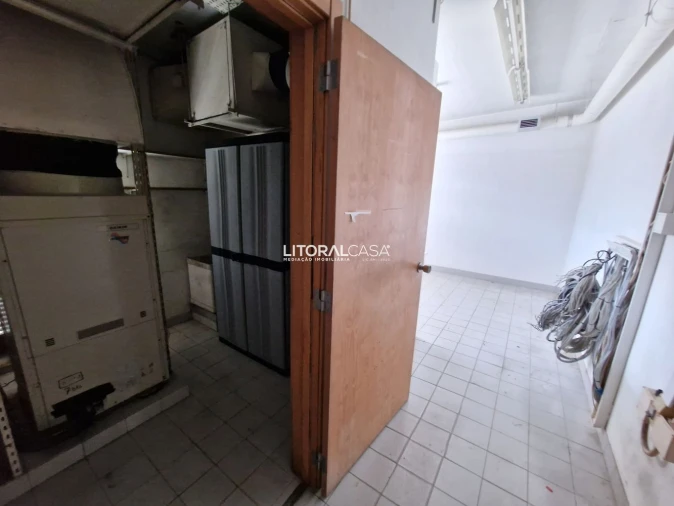 Loja para Venda em Gafanha da Nazaré Foto 16