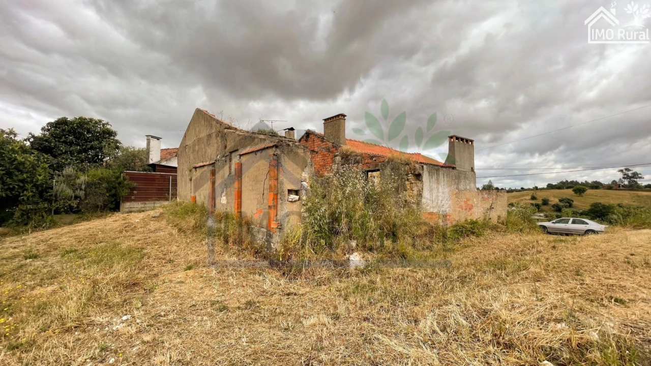 Moradia T3 para Venda em Brogueira, Parceiros de Igreja e Alcorochel Foto 1