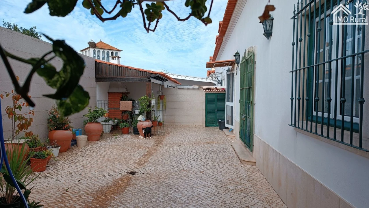 Moradia T2 para Venda em Almeirim Foto 44