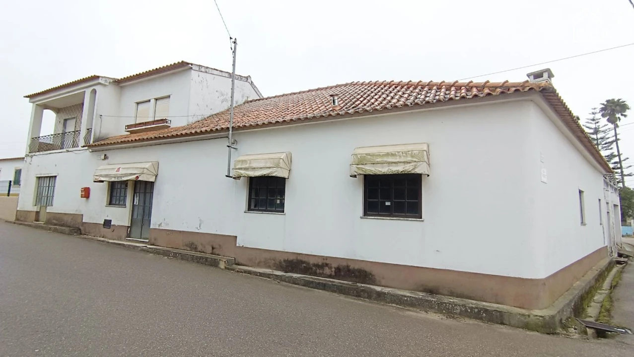 Moradia T3 para Venda em Azoia de Cima e Tremês Foto 2