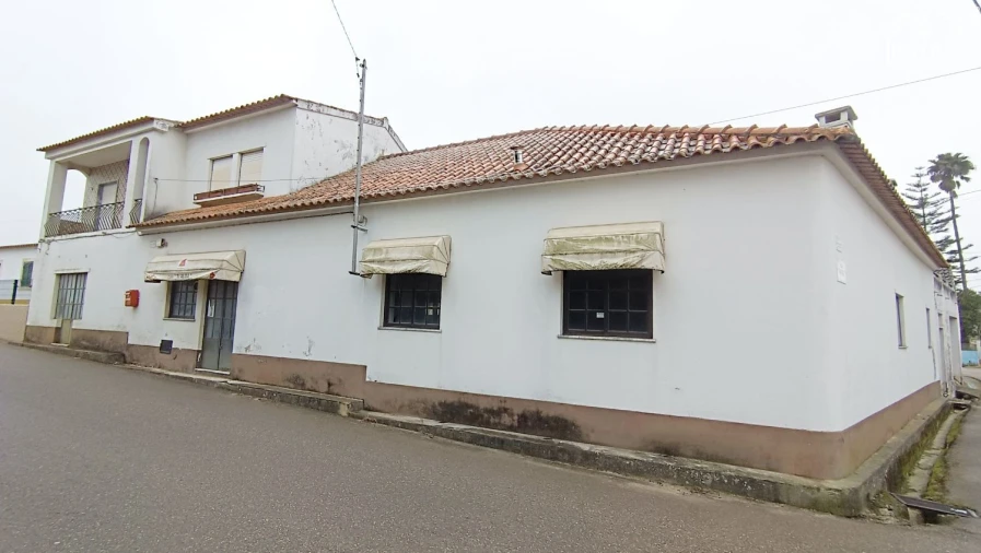 Moradia T3 para Venda em Azoia de Cima e Tremês Foto 2