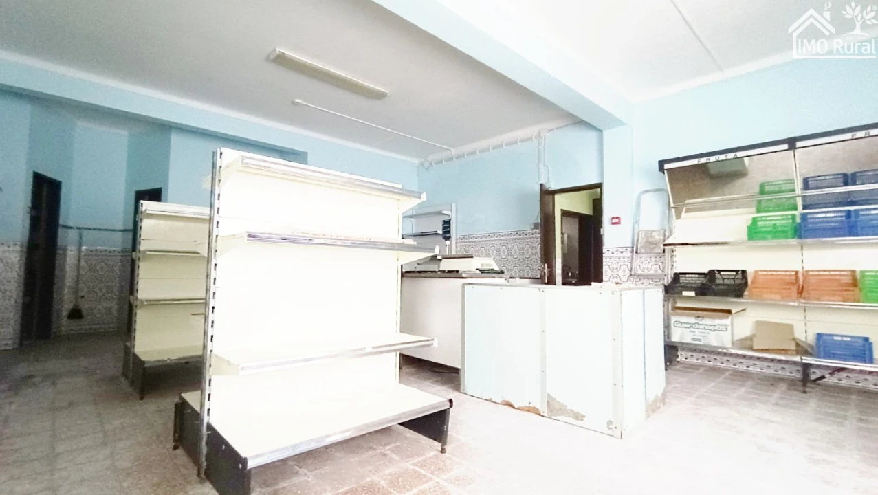 Moradia T3 para Venda em Azoia de Cima e Tremês Foto 26