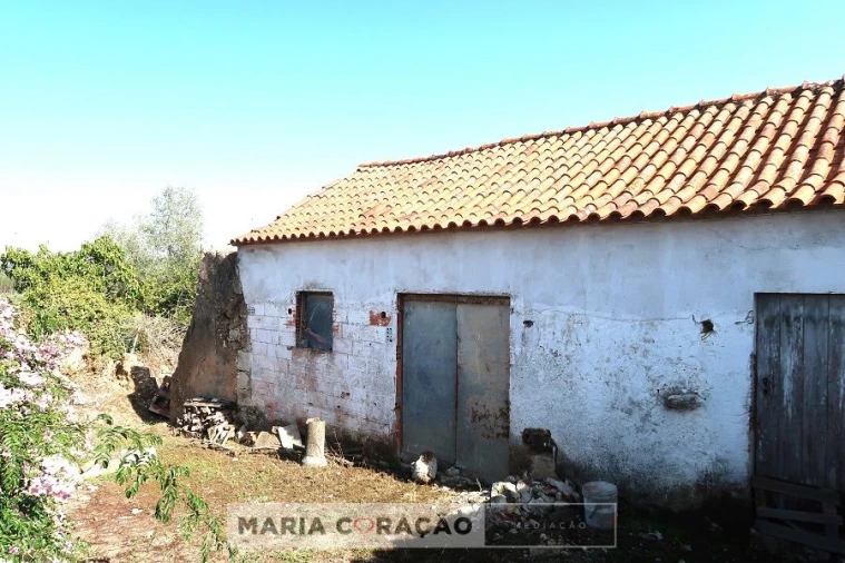 Loja para Venda em Alcoentre Foto 2