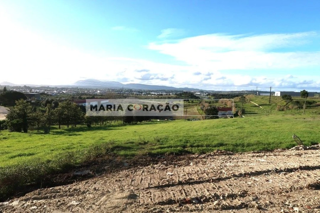 Terreno para Venda em Aveiras de Cima Foto 3