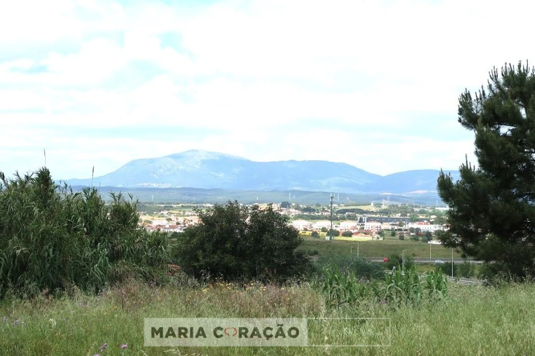 Terreno para Venda em Aveiras de Cima Foto 4