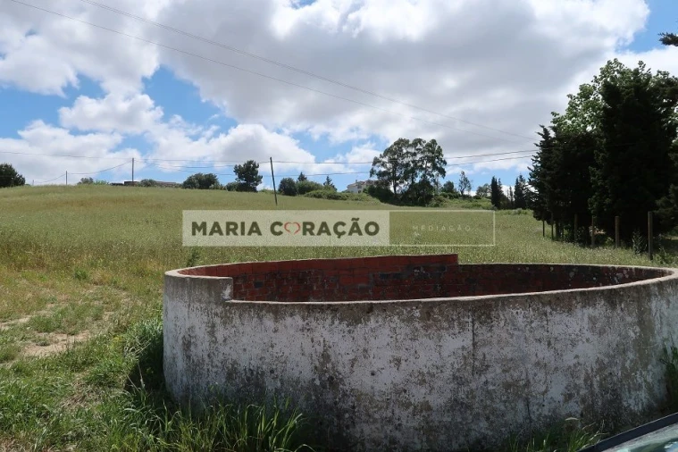 Terreno para Venda em Aveiras de Cima Foto 3