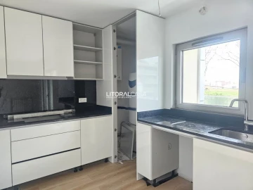 Apartamento T3 para Venda em Glória e Vera Cruz