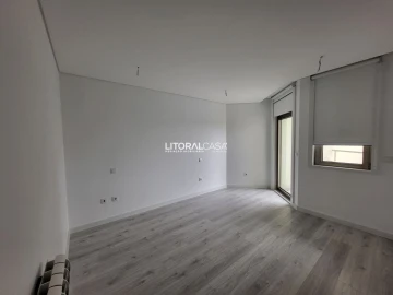 Apartamento T3 para Venda em Glória e Vera Cruz