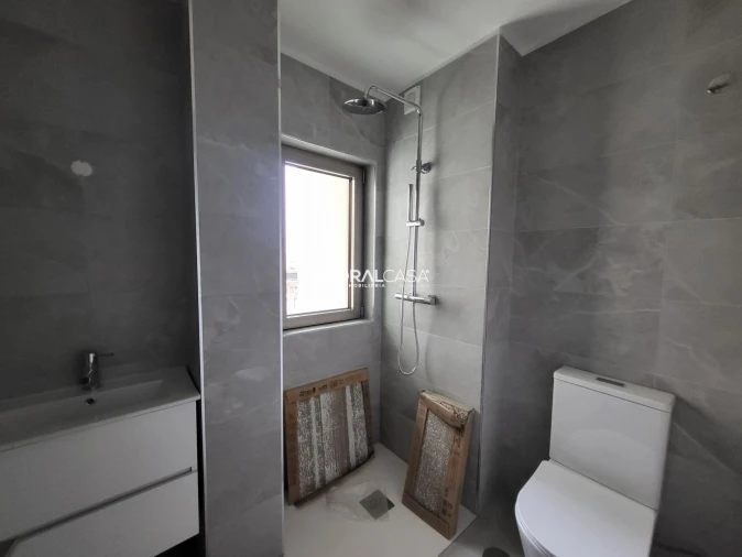 Apartamento T3 para Venda em Glória e Vera Cruz Foto 23