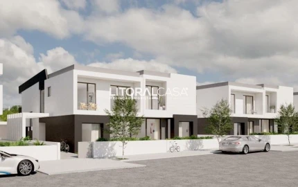 Moradia T4 para Venda em Esgueira