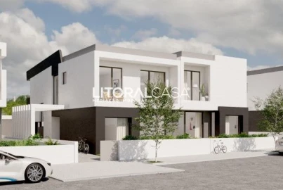 Moradia T4 para Venda em Esgueira