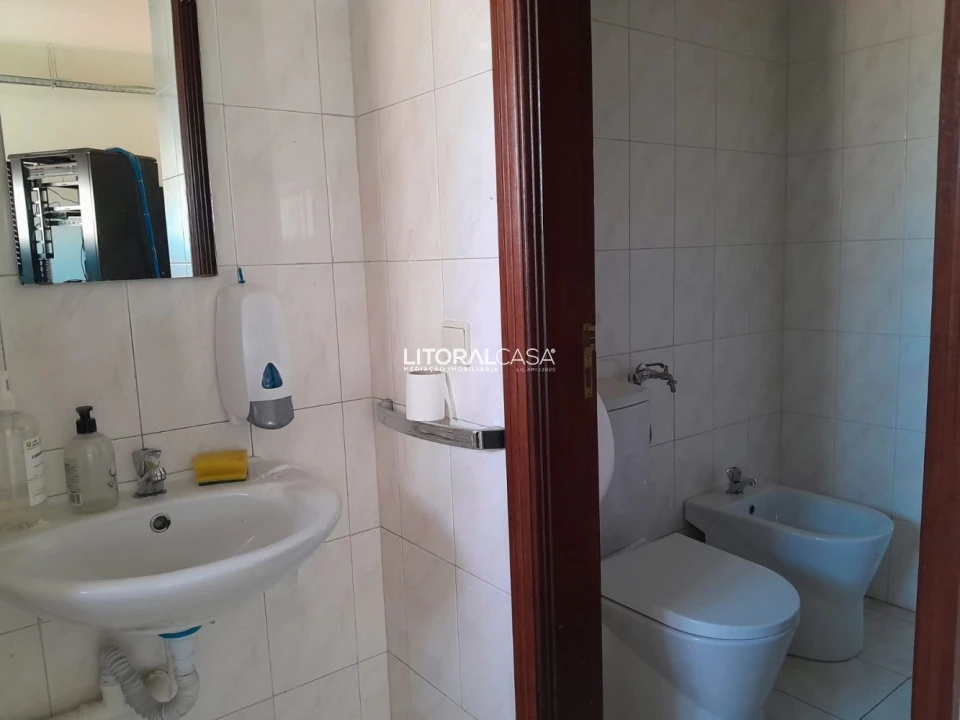 Loja para Venda em Oiã Foto 13