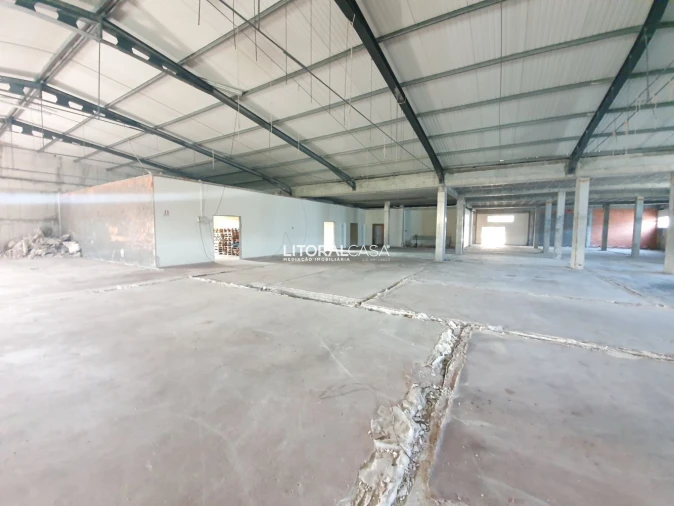 Loja para Arrendamento em Gafanha da Encarnação Foto 13