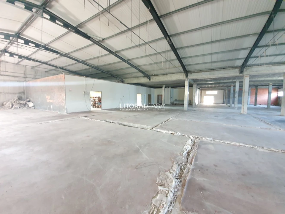 Loja para Arrendamento em Gafanha da Encarnação Foto 13