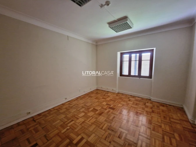 Moradia T9 para Venda em Sé Nova, Santa Cruz, Almedina e São Bartolomeu Foto 44