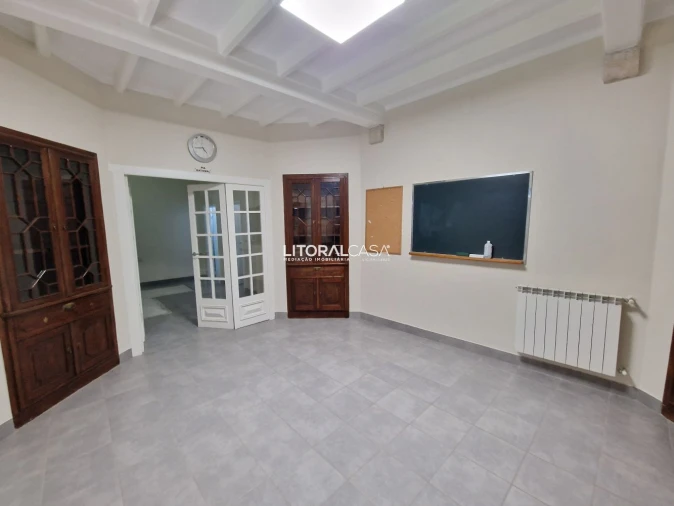 Moradia T9 para Venda em Sé Nova, Santa Cruz, Almedina e São Bartolomeu Foto 30