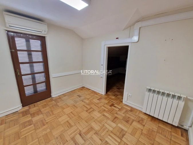 Moradia T9 para Venda em Sé Nova, Santa Cruz, Almedina e São Bartolomeu Foto 52