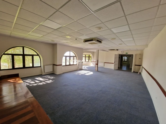 Moradia T9 para Venda em Sé Nova, Santa Cruz, Almedina e São Bartolomeu Foto 16