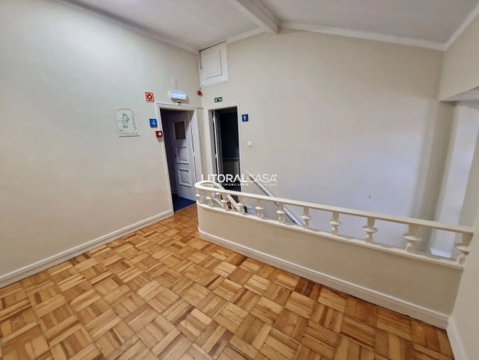 Moradia T9 para Venda em Sé Nova, Santa Cruz, Almedina e São Bartolomeu Foto 51