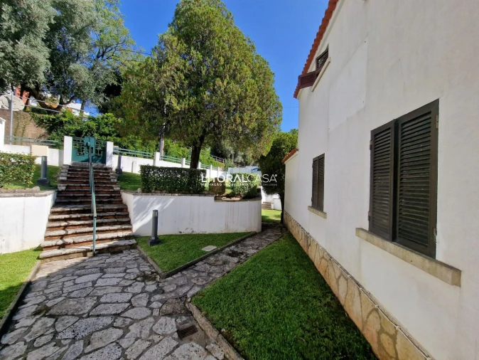 Moradia T9 para Venda em Sé Nova, Santa Cruz, Almedina e São Bartolomeu Foto 7