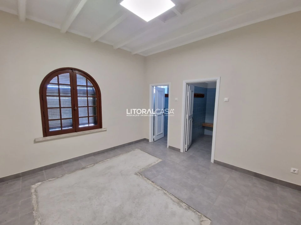 Moradia T9 para Venda em Sé Nova, Santa Cruz, Almedina e São Bartolomeu Foto 29