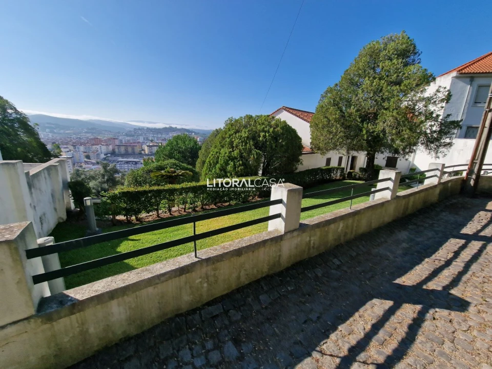 Moradia T9 para Venda em Sé Nova, Santa Cruz, Almedina e São Bartolomeu Foto 9