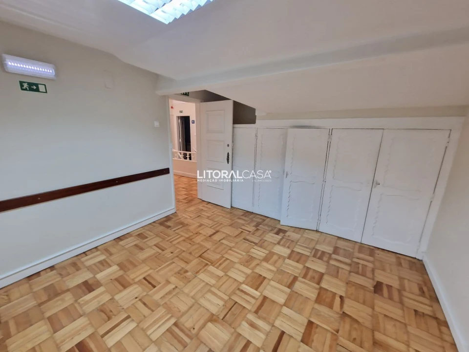 Moradia T9 para Venda em Sé Nova, Santa Cruz, Almedina e São Bartolomeu Foto 54