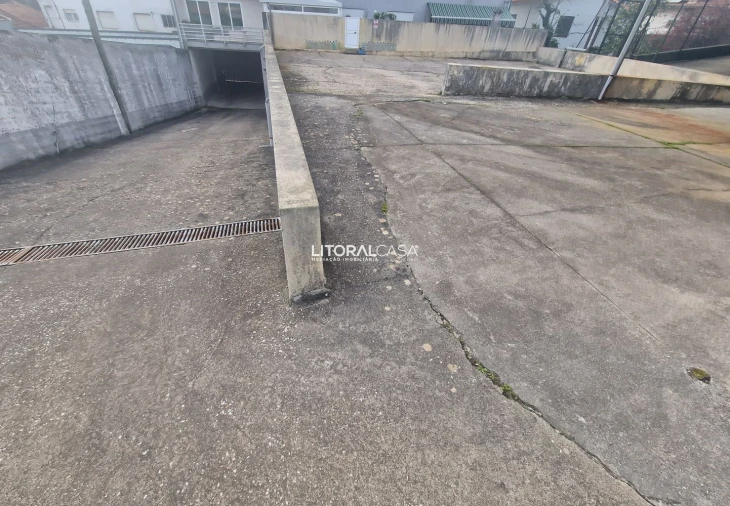 Loja para Venda em São João da Madeira Foto 18