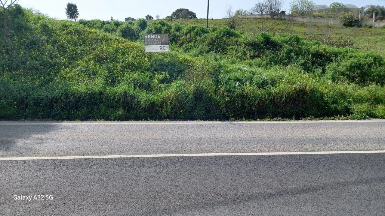 Terreno para Venda em Carvoeira e Carmões Foto 2