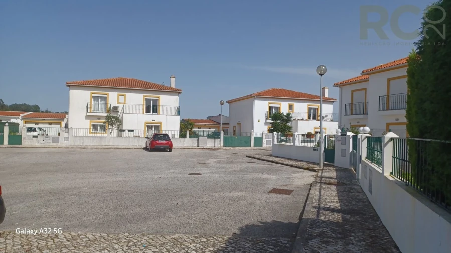 Terreno para Venda em Olhalvo Foto 10