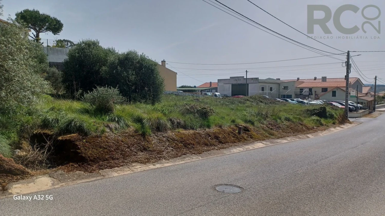 Terreno para Venda em Olhalvo Foto 4